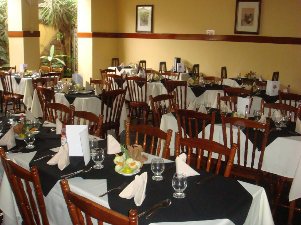 Hotel Lopes Caxambu Buitenkant foto